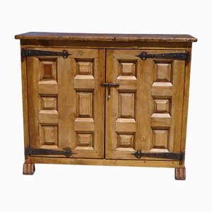 Credenza a due ante in quercia e noce, Toscana