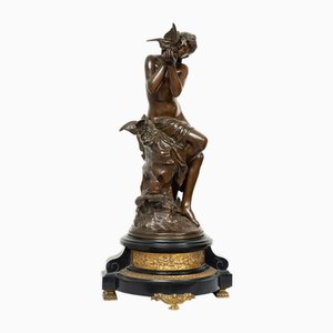 Antike Skulptur aus patinierter Bronze von Math Moreau, 1800er