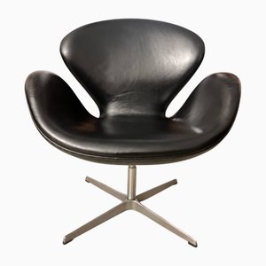 Swan Chair Model 3329 by Arne Jacobsen for Fritz Hansen, 1983