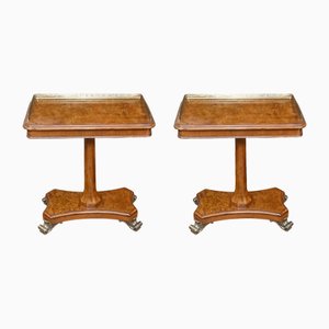 Regency Beistelltische aus Nussholz, 2er Set