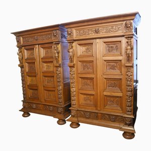 Geschnitzter Flämischer Kleiderschrank aus Eiche, 1840