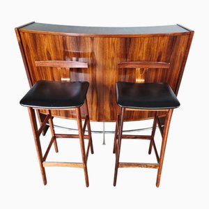 Bar antico Mid-Century in palissandro con sgabelli di Dyrlund, Danimarca, set di 3