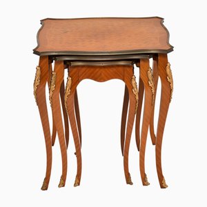 Tavoli ad incastro vintage in stile Luigi XV, Francia, 1930, set di 3