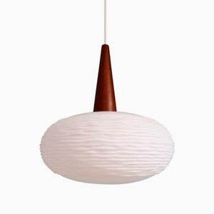 Lampada a sospensione vintage in opalino bianco e teak, 1960