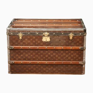 Bigot-Morand Truhe mit Monogramm
