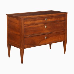 Antique Chest of Drawers in Walnut