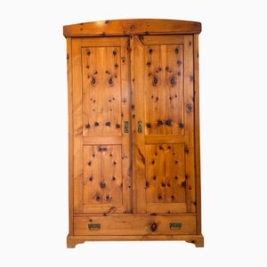 Armoire Swiss en Pin