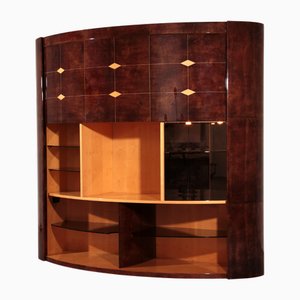 Mobile bar in pelle di capra marrone con alzata elettrica e interno a specchio di Aldo Tura, 1960