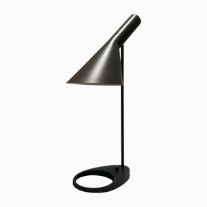 Lámpara de mesa AJ vintage en marrón grisáceo de Arne Jacobsen para Louis Poulsen
