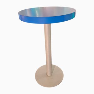 Hellblauer Bistrotisch