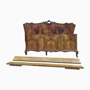 Letto Chippendale con sponde impiallacciate in noce