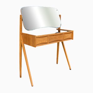 Toeletta in quercia di Arne Vodder