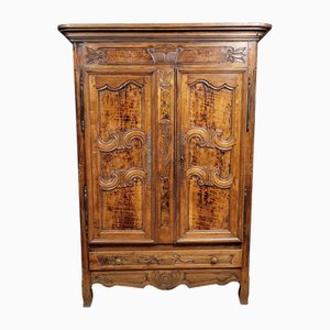 Armoire Bressane Louis XV en Noyer et Orme, 1750s