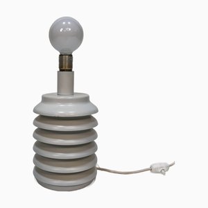 Lámpara de mesa escandinava escultural de metal con listones con base iluminada, Dinamarca, años 60