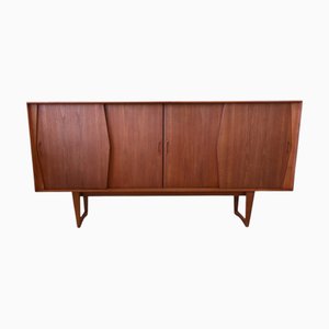 Aparador de teca con mueble bar de Kurt Østervig, años 60