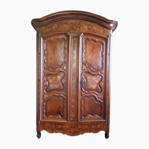 Armoire Courbée Louis XV en Noyer