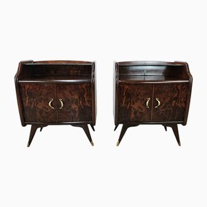 Tables de Chevet en Plume et Loupe d'Acajou avec Plateaux en Miroir et Pieds Recouverts de Laiton, 1950s, Set de 2