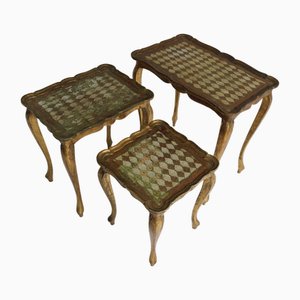 Tavolini ad incastro Hollywood Regency Mid-Century in legno dorato, Italia, anni '60, set di 3