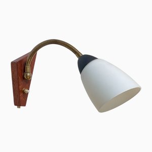 Moderne verstellbare dänische Wandlampe aus Teak, 1960er