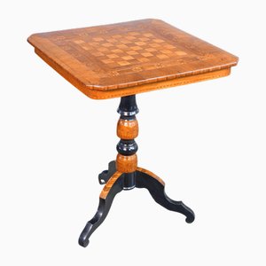 Table Basse en Noyer avec Échiquier Incrusté, 1800s