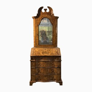 Venetian Louis XV Secretaire in Walnut Burl