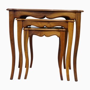 Tables Gigognes Louis XV en Noyer, 1970s, Set de 3