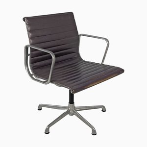 Sedia da ufficio moderna in pelle grigia di Charles & Ray Eames per ICF, Italia, anni '70