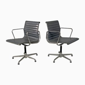 Chaises de Bureau Modernes en Cuir par Charles et Ray Eames pour ICF, Italie, 1970s, Set de 2