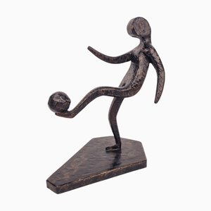 Personaggio di un calciatore in metallo, anni '60