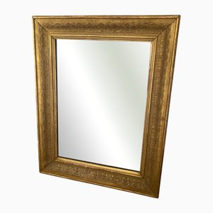 Victorian Gilt Wall Mirror with Frame Decorated with Moulded Gold Foliate Patterns, 1890s