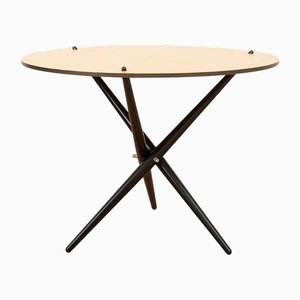 Tavolo nero laccato con gambe in legno di Hans Bellmann per Vitra, 1944