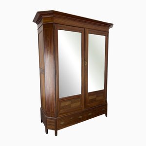 Antiker französischer Kleiderschrank mit Spiegeln