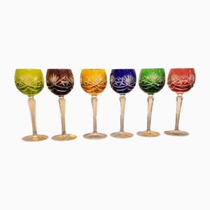 Copas de vino de cristal tallado en diferentes colores de Nachtmann, años 70. Juego de 6