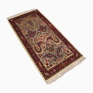 Middle Eastern Hand-Knotted Sarough Rug