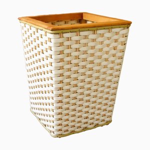 Cesto di vimini in plastica con struttura in legno, anni '70
