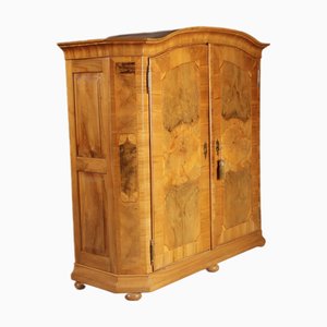 Mobile antico barocco impiallacciato in noce, 1750