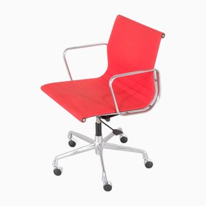 EA 117 Armlehnstuhl von Charles & Ray Eames für ICF, USA, 1969