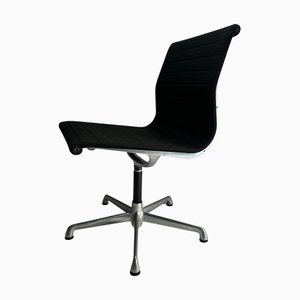 Model EA107 Desk Chair by Charles and Ray Eames for ICF De Padova, 1970s