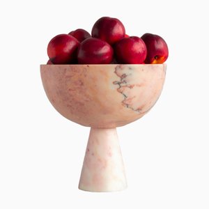Scodella con piedistallo XL in marmo rosa di Kiwano Concept