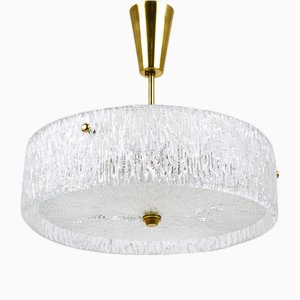 Lampada rotonda in ottone e anello in vetro testurizzato attribuita a JT Kalmar per Kalmar, anni '50