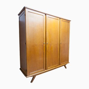 Französischer Kleiderschrank mit Kompassfüßen, 3 Türen und Kleiderstange, 1950er
