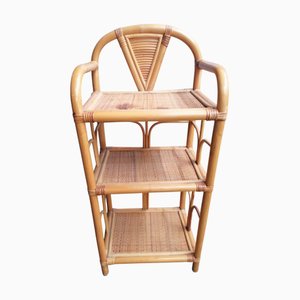 Mesita de noche vintage de tres niveles de bambú y mimbre, años 70