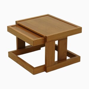 Mesas nido italianas modernas de roble, años 70. Juego de 2