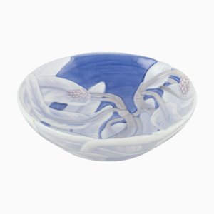 Scodella Art Nouveau in porcellana di Effie Hegermann-Lindencrone per Bing & Grondahl