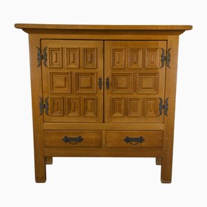 Armadio rustico a due ante in quercia e ferro battuto, anni '60