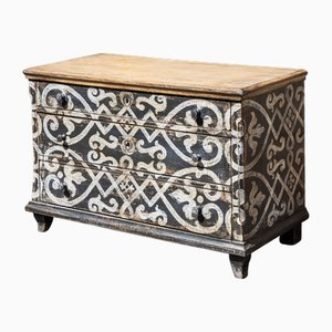 Commode à Tiroirs Peinte à la Main avec Motif Cœur, 19ème Siècle