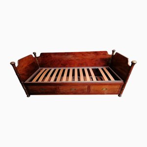 Divano letto in stile nautico in mogano con dettagli in ottone, fine XIX secolo