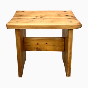 Kiefernholz Hocker von Charlotte Perriand, 1970er