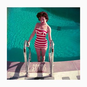 Slim Aarons, Mara Lane, 1954 / 2020s, Stampa fotografica timbrata Estate in edizione limitata