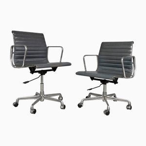 Sedie da ufficio moderne in pelle di Charles & Ray Eames per ICF, Italia, anni '70, set di 2